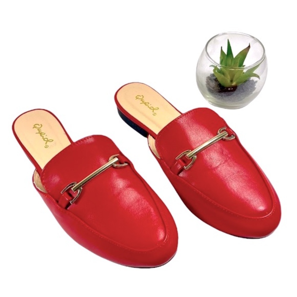 Qupid Th DJ loafer red mules
